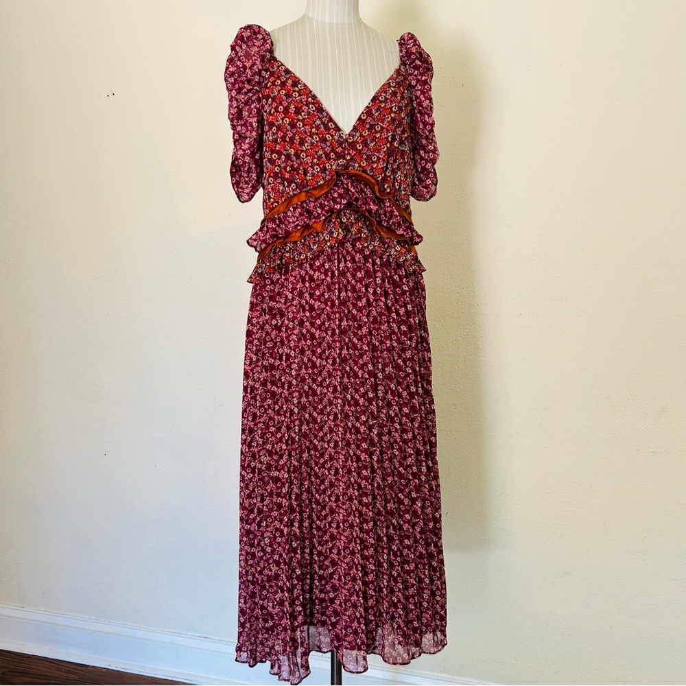 Momni Floral Maxi dress